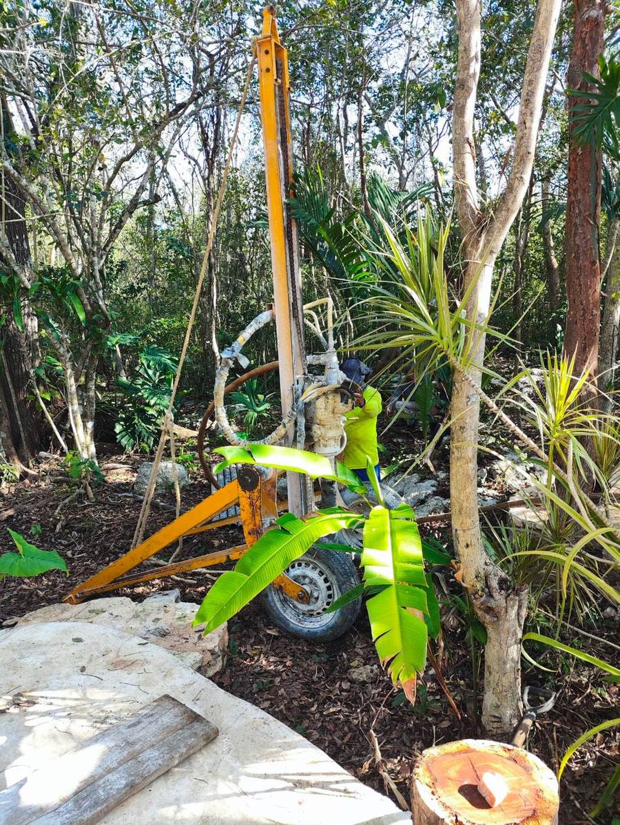 Equipo de perforación en sitio — Zamaji